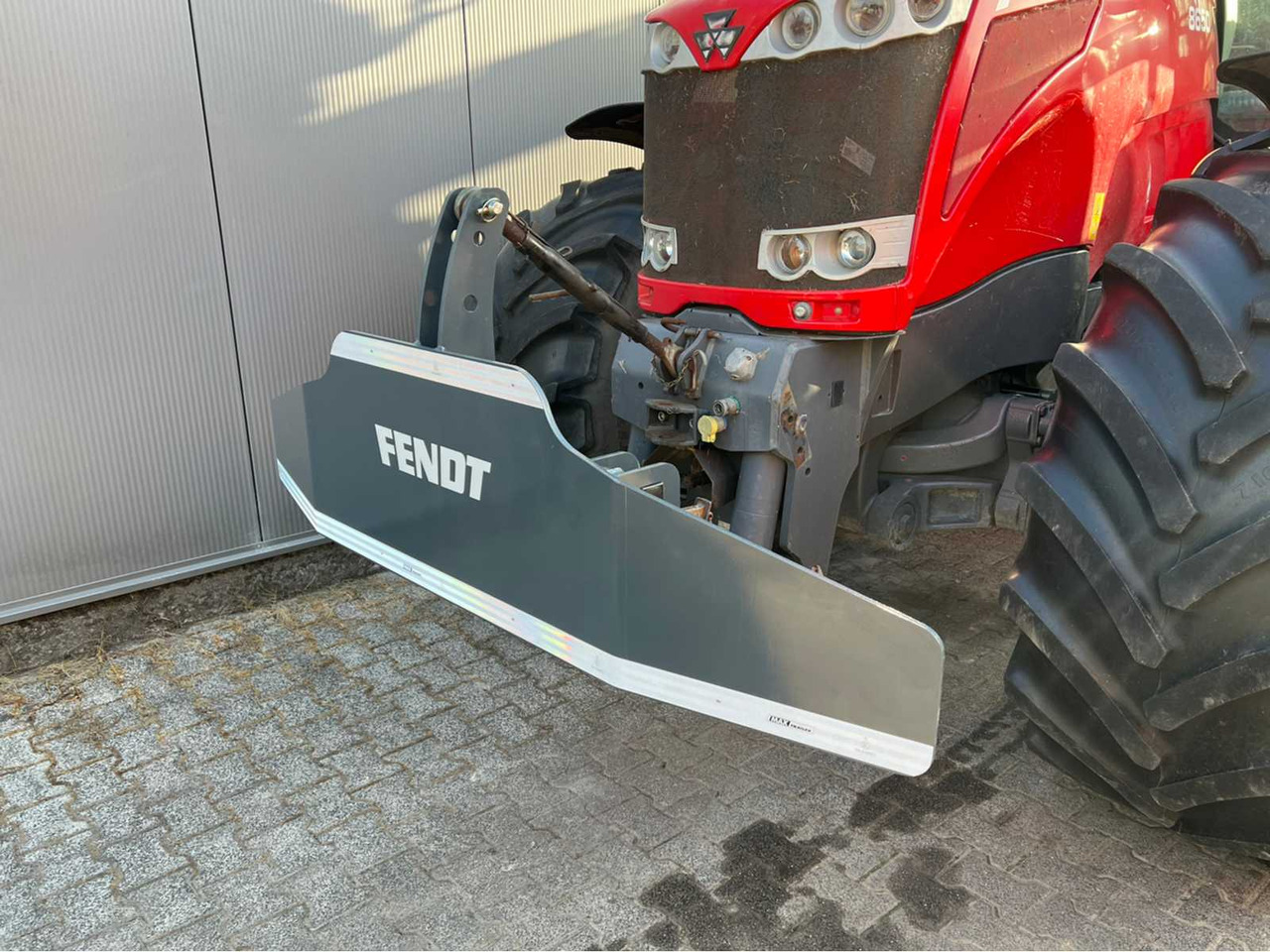 Fendt veiligheidsbumper - frontbumper - Chargeur frontal pour tracteur: photos 1 Fendt veiligheidsbumper - frontbumper - Chargeur frontal pour tracteur: photos 1