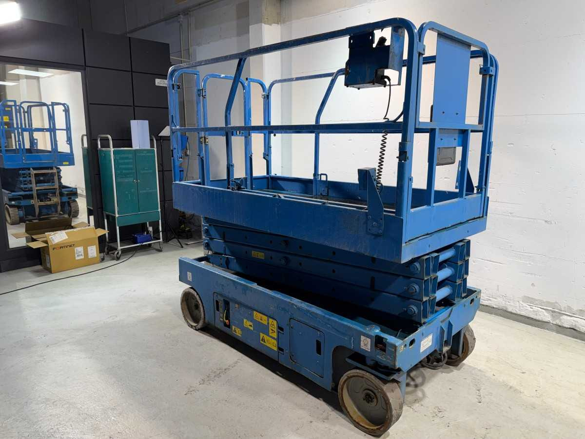 GENIE - 2006 - GS-2646 - AERIAL PLATFORM - Nacelle: photos 2 GENIE - 2006 - GS-2646 - AERIAL PLATFORM - Nacelle: photos 2