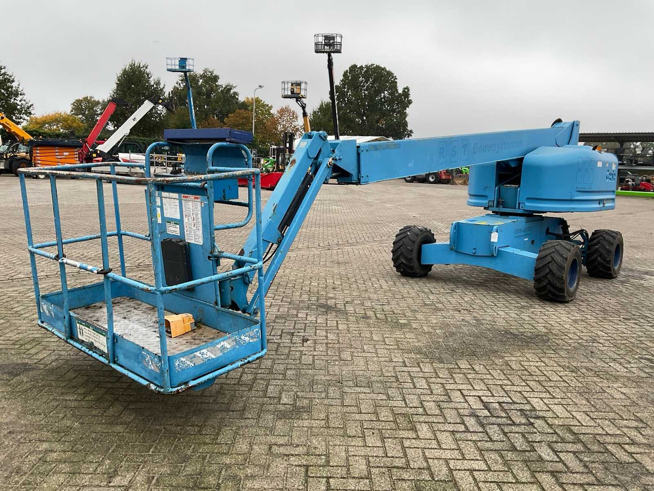 Genie S-45 - Nacelle: photos 2 Genie S-45 - Nacelle: photos 2