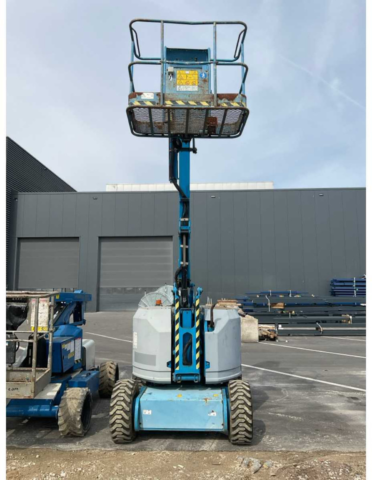 Genie Z-34/22 - Nacelle: photos 2 Genie Z-34/22 - Nacelle: photos 2