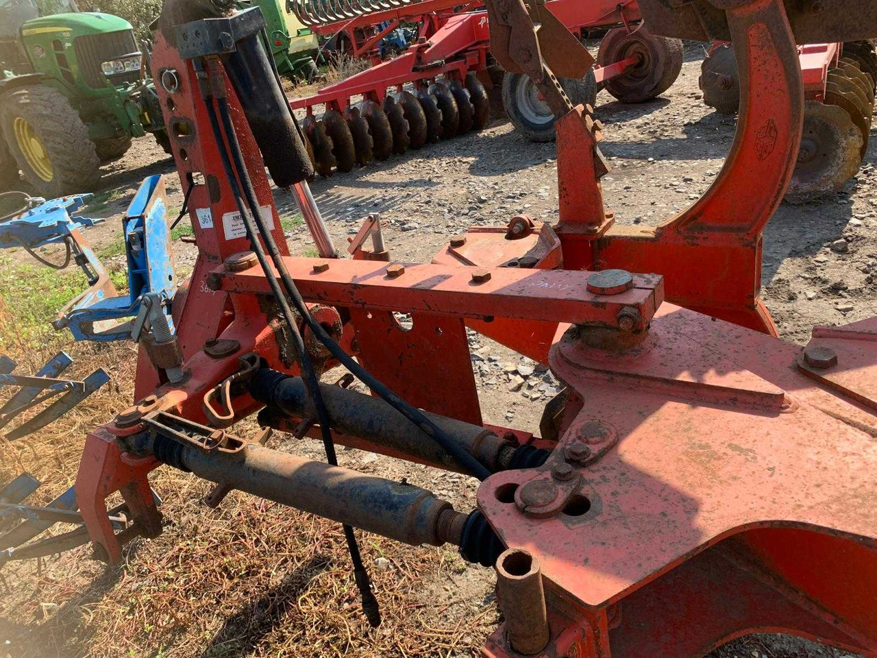 Gregoire Besson  - Charrue: photos 2 Gregoire Besson  - Charrue: photos 2