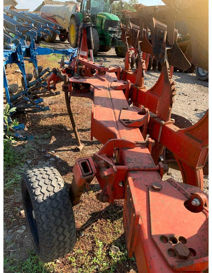 Gregoire Besson  - Charrue: photos 3 Gregoire Besson  - Charrue: photos 3