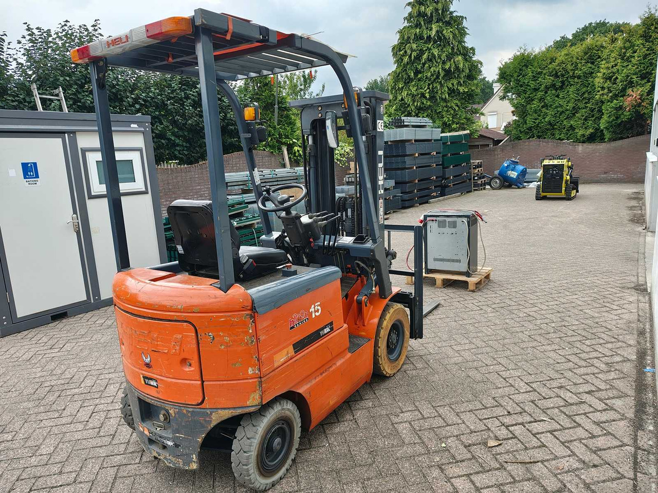 HELI - 2009 - CPD15C2G - FORKLIFT - Chariot élévateur: photos 5 HELI - 2009 - CPD15C2G - FORKLIFT - Chariot élévateur: photos 5