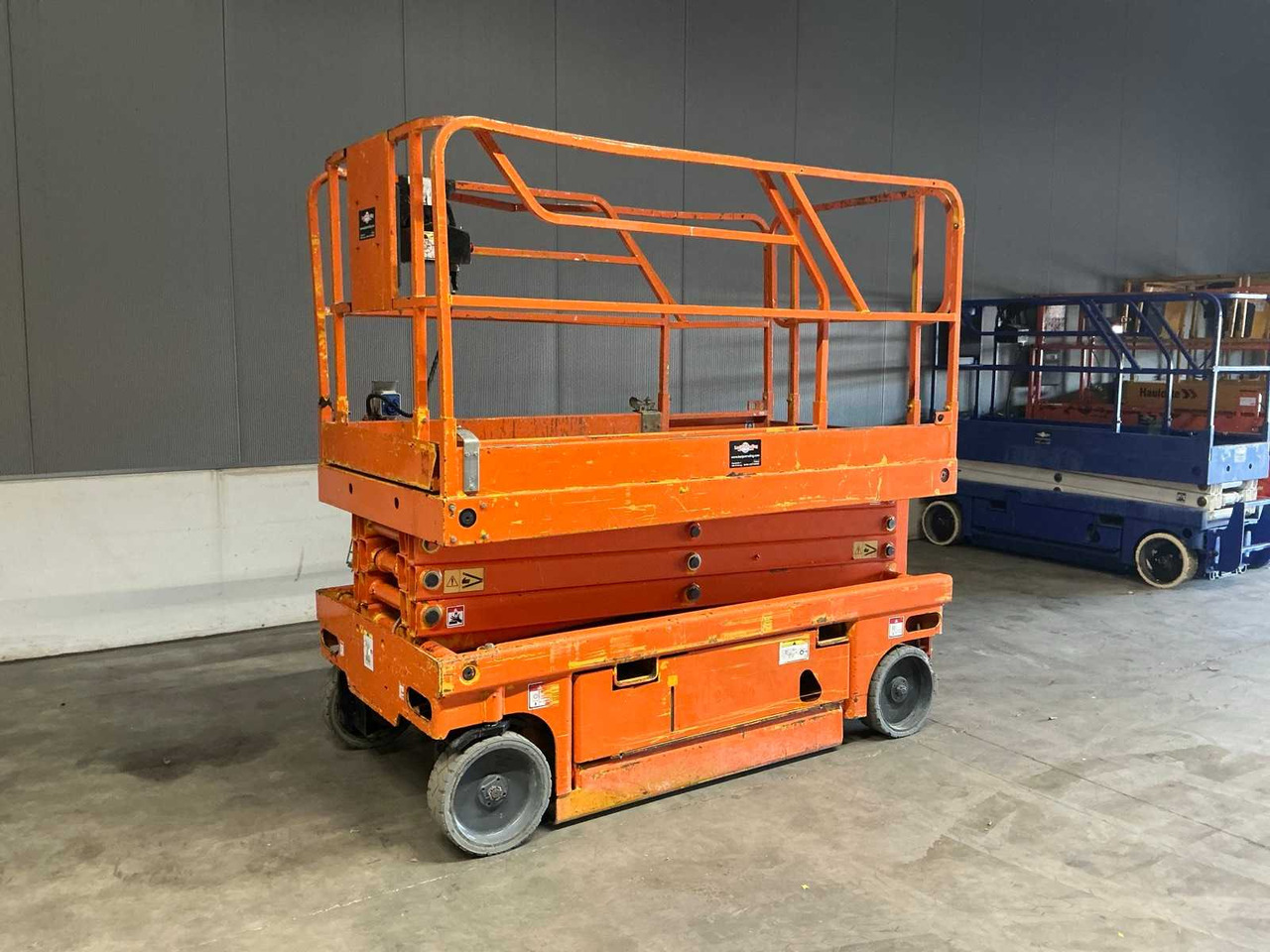 Haulotte Compact 10 - Nacelle: photos 1 Haulotte Compact 10 - Nacelle: photos 1