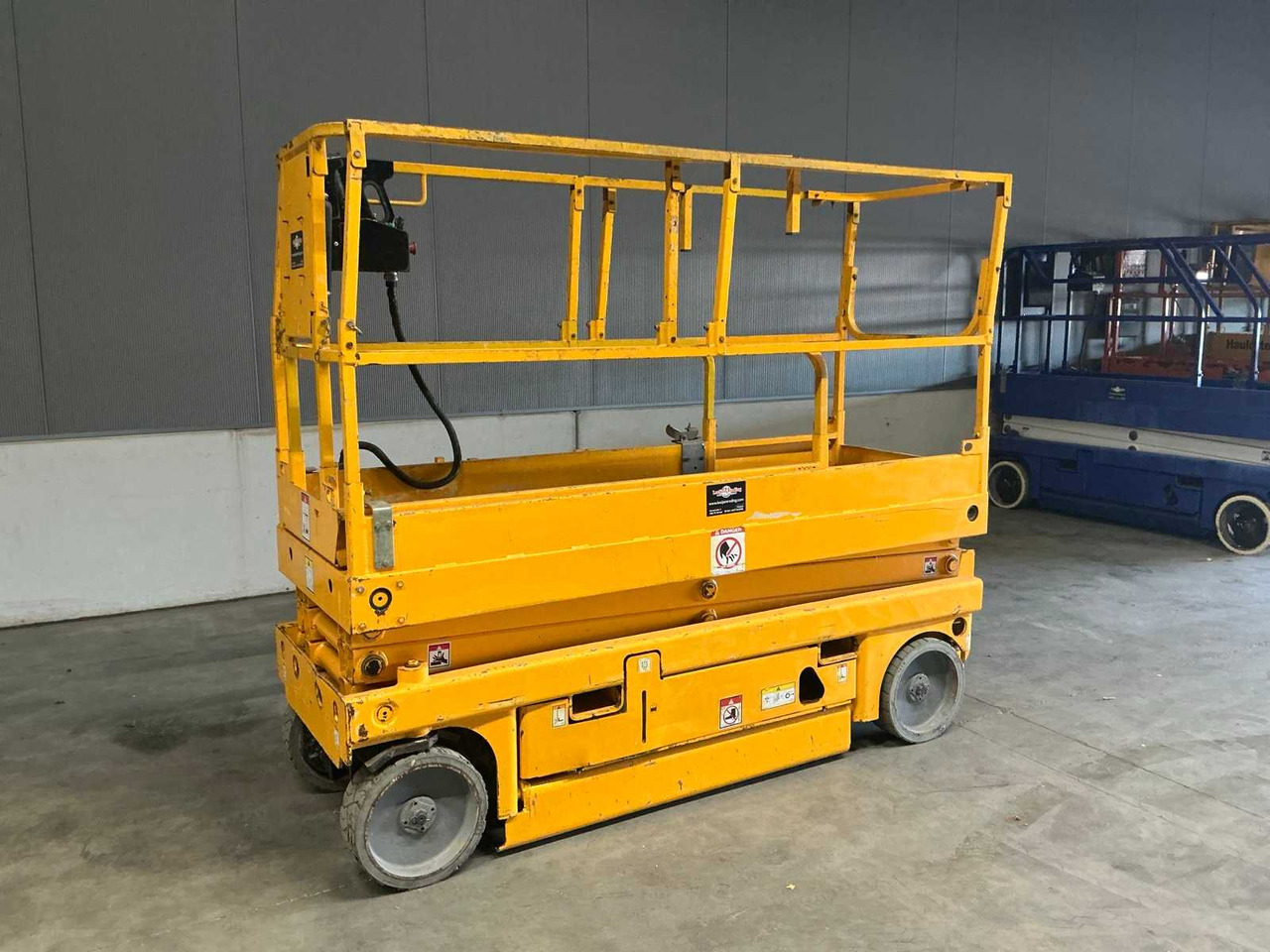 Haulotte Compact 8 - Nacelle: photos 1 Haulotte Compact 8 - Nacelle: photos 1
