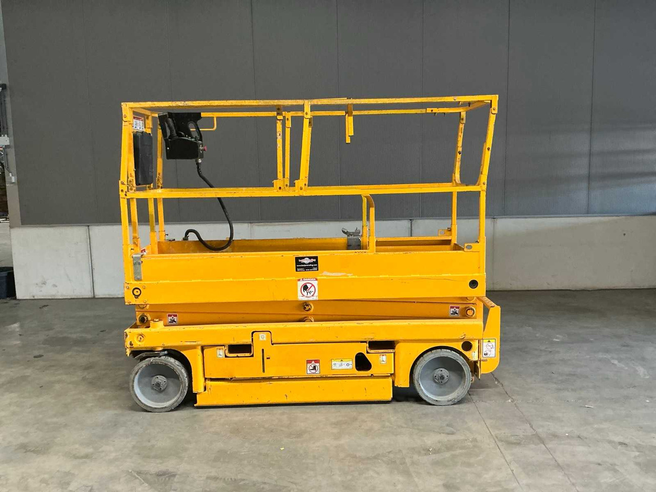 Haulotte Compact 8 - Nacelle: photos 2 Haulotte Compact 8 - Nacelle: photos 2