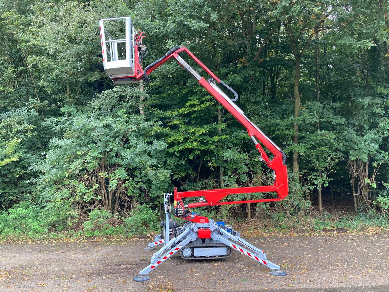 Hinowa Picchio 1050 - Nacelle: photos 1 Hinowa Picchio 1050 - Nacelle: photos 1