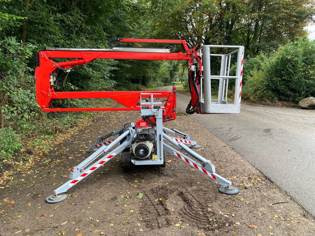 Hinowa Picchio 1050 - Nacelle: photos 5 Hinowa Picchio 1050 - Nacelle: photos 5