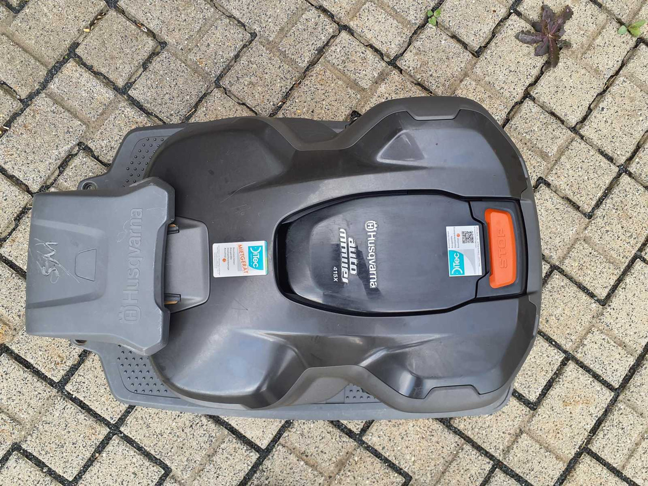 Husqvarna Automower 415X - Motofaucheuse: photos 2 Husqvarna Automower 415X - Motofaucheuse: photos 2