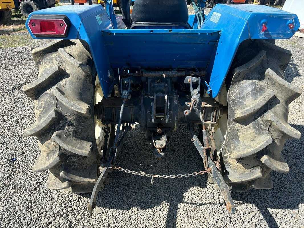 ISEKI 4-WHEEL DRIVE TRACTOR - Tracteur agricole: photos 5 ISEKI 4-WHEEL DRIVE TRACTOR - Tracteur agricole: photos 5