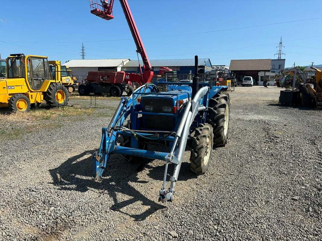 ISEKI 4-WHEEL DRIVE TRACTOR - Tracteur agricole: photos 3 ISEKI 4-WHEEL DRIVE TRACTOR - Tracteur agricole: photos 3