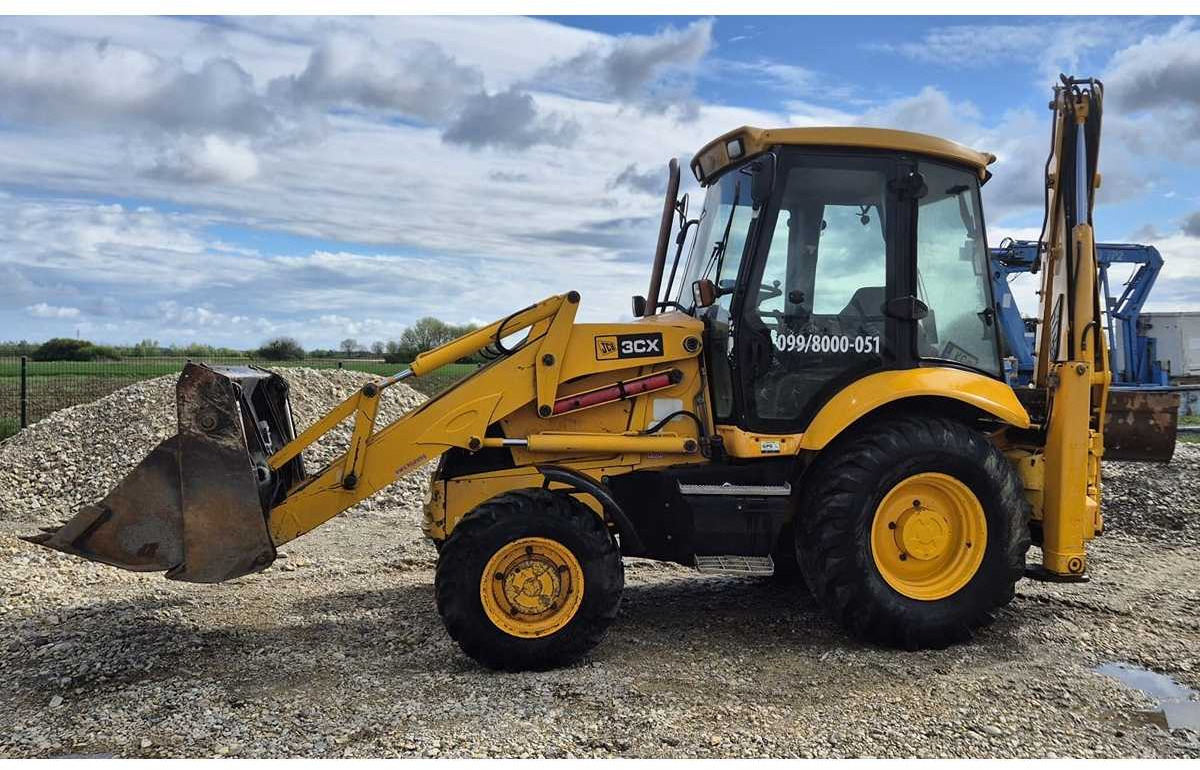 JCB 3CX-4T - Tractopelle: photos 3 JCB 3CX-4T - Tractopelle: photos 3