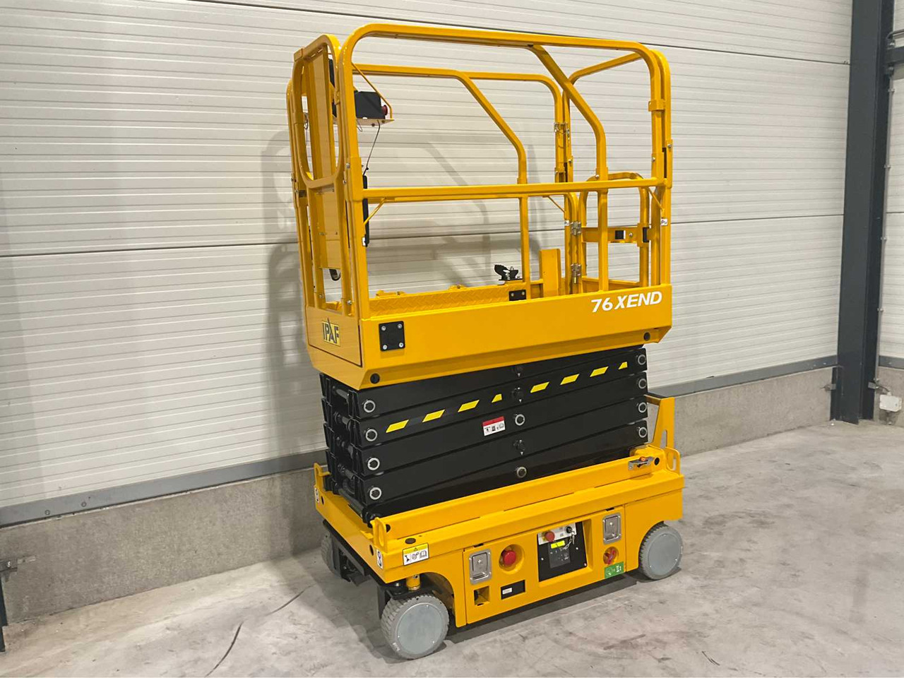 JD Equipment 76XEN - Nacelle: photos 1 JD Equipment 76XEN - Nacelle: photos 1