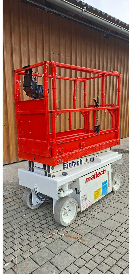 JLG - 1532 - E3 - 2001 - SCISSOR LIFT - Nacelle: photos 4 JLG - 1532 - E3 - 2001 - SCISSOR LIFT - Nacelle: photos 4