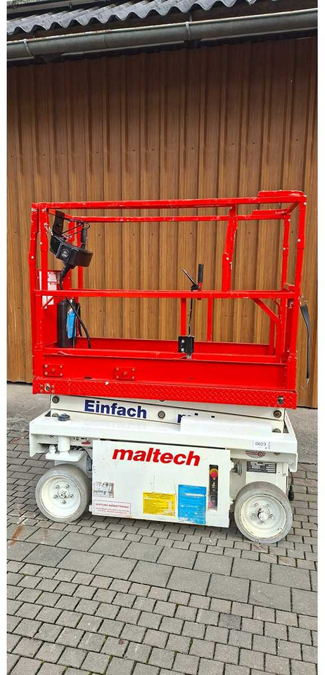 JLG - 1532 - E3 - 2001 - SCISSOR LIFT - Nacelle: photos 1 JLG - 1532 - E3 - 2001 - SCISSOR LIFT - Nacelle: photos 1