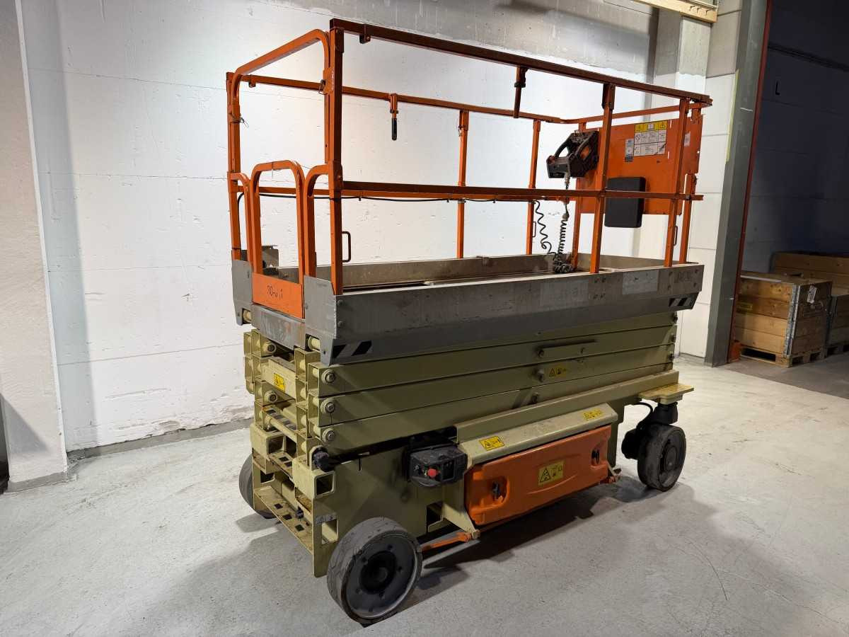 JLG - 2012 - 3246ES - AERIAL PLATFORM - Nacelle: photos 1 JLG - 2012 - 3246ES - AERIAL PLATFORM - Nacelle: photos 1