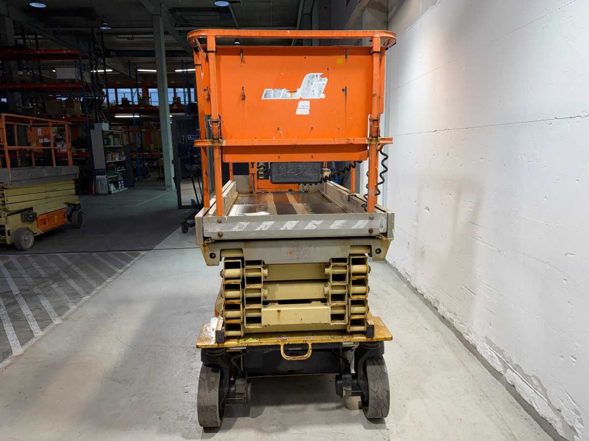 JLG - 2012 - 3246ES - AERIAL PLATFORM - Nacelle: photos 3 JLG - 2012 - 3246ES - AERIAL PLATFORM - Nacelle: photos 3