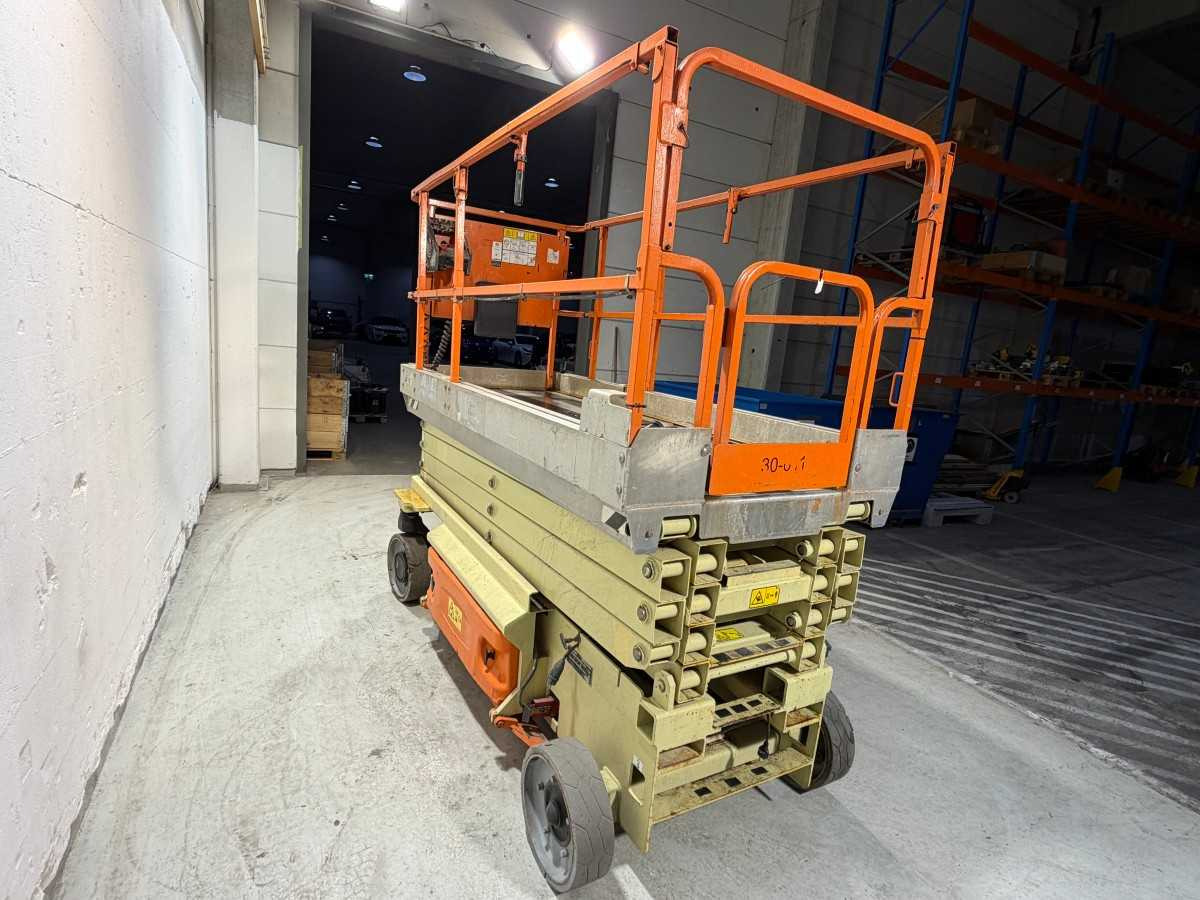 JLG - 2012 - 3246ES - AERIAL PLATFORM - Nacelle: photos 3 JLG - 2012 - 3246ES - AERIAL PLATFORM - Nacelle: photos 3