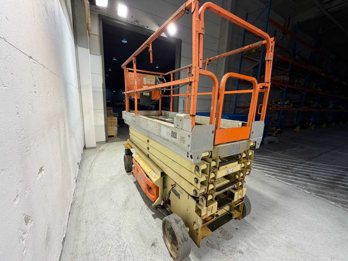 JLG - 2012 - 3246ES - AERIAL PLATFORM - Nacelle: photos 5 JLG - 2012 - 3246ES - AERIAL PLATFORM - Nacelle: photos 5