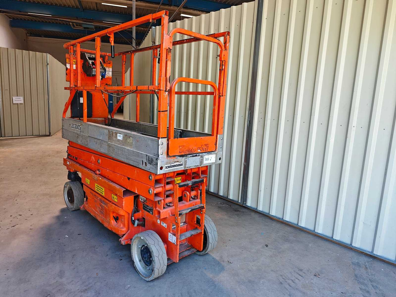 JLG 2030ES - Nacelle: photos 3 JLG 2030ES - Nacelle: photos 3