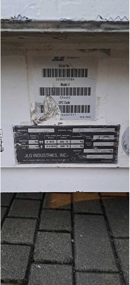JLG - 3246 - 2000 - AERIAL WORK PLATFORM - Nacelle: photos 5 JLG - 3246 - 2000 - AERIAL WORK PLATFORM - Nacelle: photos 5