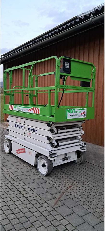 JLG - 3246 - 2000 - AERIAL WORK PLATFORM - Nacelle: photos 1 JLG - 3246 - 2000 - AERIAL WORK PLATFORM - Nacelle: photos 1