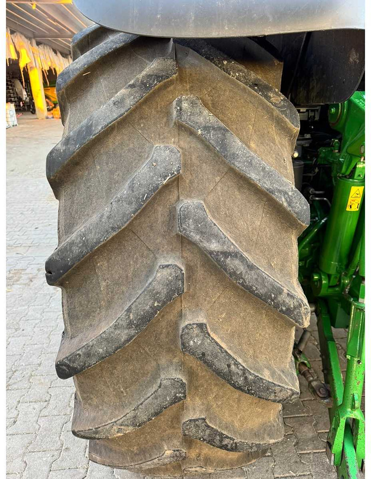 JOHN DEERE 6195 M - Tracteur agricole: photos 3 JOHN DEERE 6195 M - Tracteur agricole: photos 3