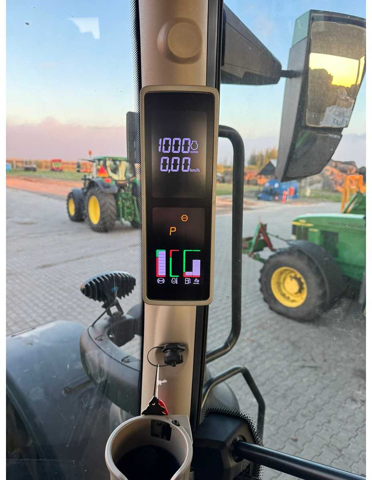 JOHN DEERE 6R 250 - E18 - Tracteur agricole: photos 5 JOHN DEERE 6R 250 - E18 - Tracteur agricole: photos 5