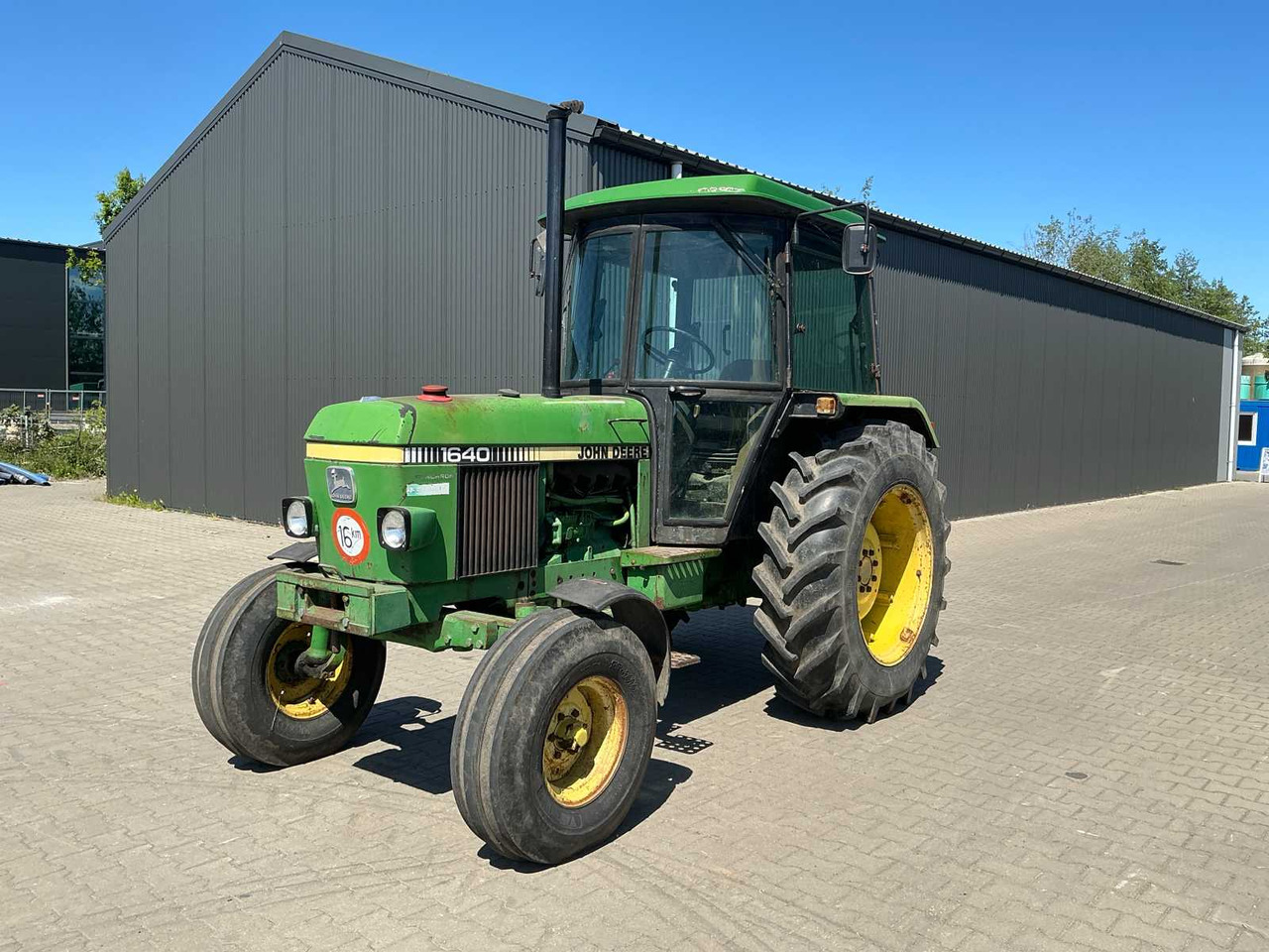 John Deere 1640 Synchron - Tracteur agricole: photos 1 John Deere 1640 Synchron - Tracteur agricole: photos 1