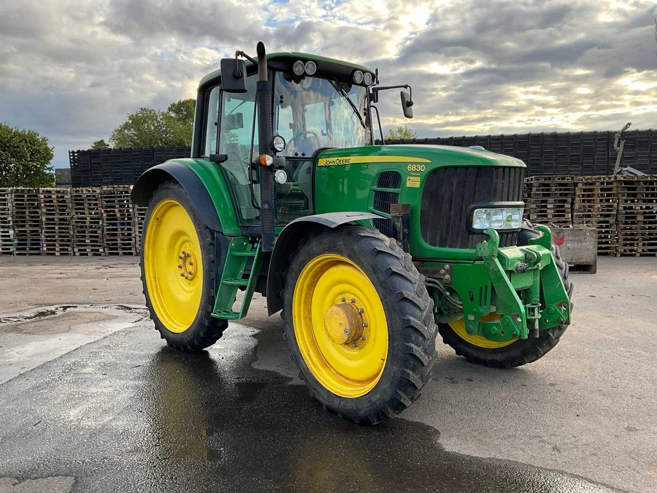 John Deere 6830 Premium - Tracteur agricole: photos 2 John Deere 6830 Premium - Tracteur agricole: photos 2