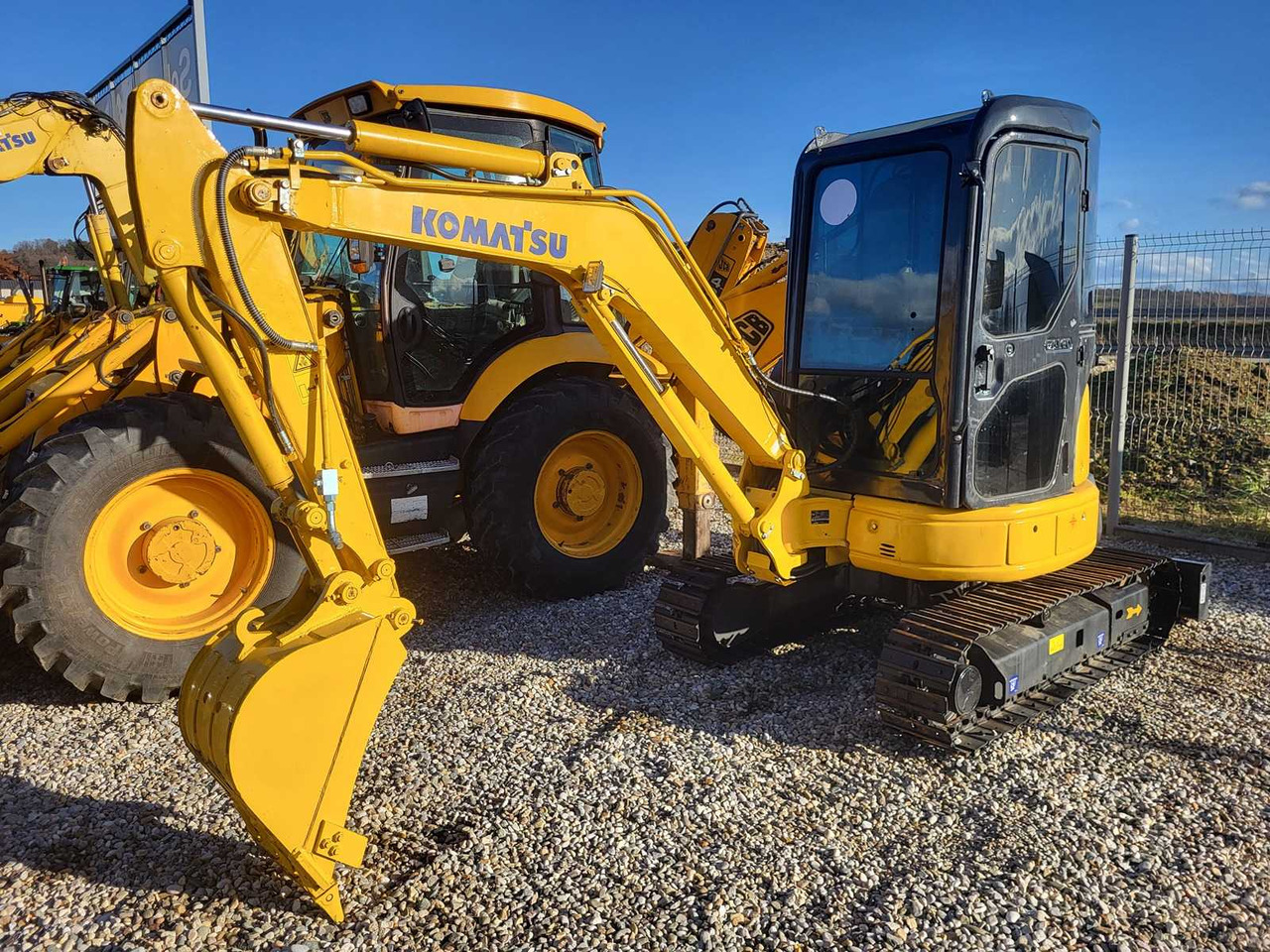 KOMATSU PC 35 - Mini pelle: photos 1 KOMATSU PC 35 - Mini pelle: photos 1