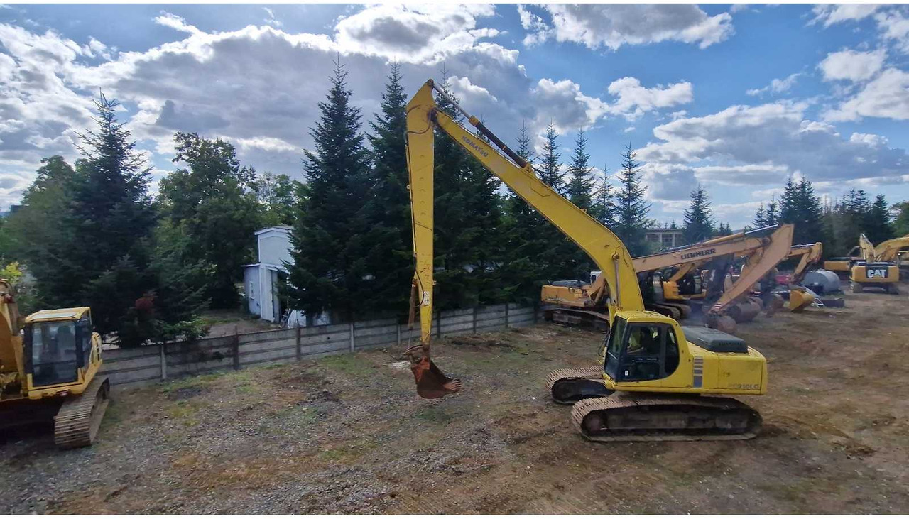 Komatsu 2002 KOMATSU PC 210 LC LONG REACH TRACKED EXCAVATOR - Pelle sur chenille: photos 1 Komatsu 2002 KOMATSU PC 210 LC LONG REACH TRACKED EXCAVATOR - Pelle sur chenille: photos 1