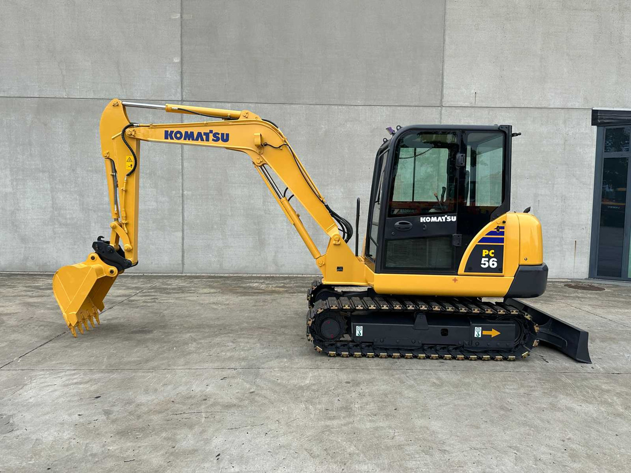 Pelle sur chenille Komatsu PC56-7: photos 7