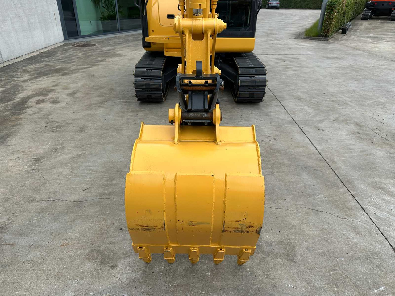 Pelle sur chenille Komatsu PC56-7: photos 8