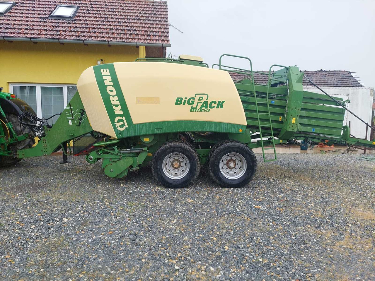 Krone Big Pack 1290 HDP - Presse à balles cubiques: photos 1 Krone Big Pack 1290 HDP - Presse à balles cubiques: photos 1