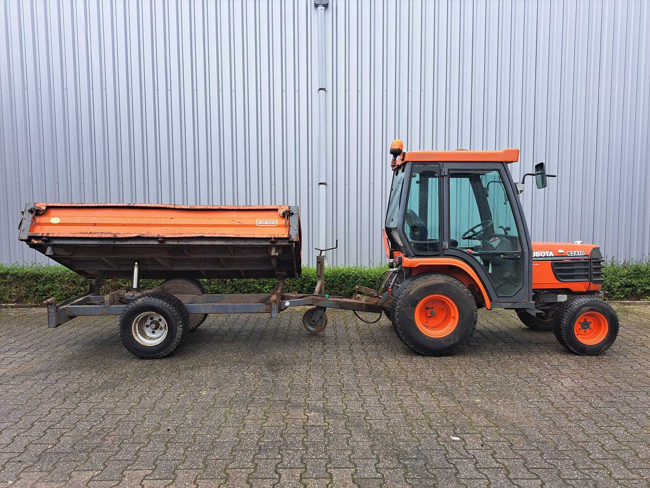 Kubota B2410 - Micro tracteur: photos 5 Kubota B2410 - Micro tracteur: photos 5