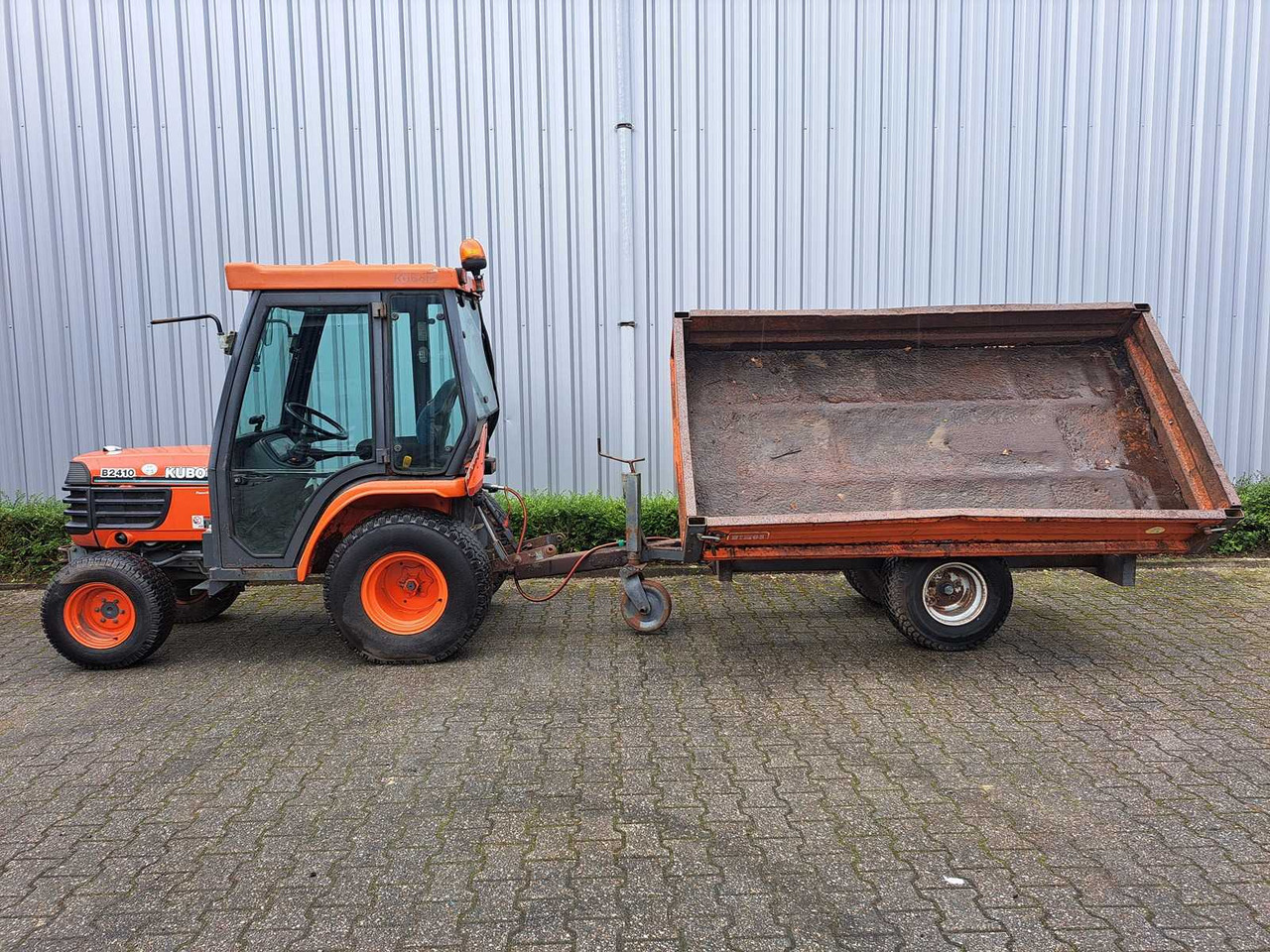 Kubota B2410 - Micro tracteur: photos 3 Kubota B2410 - Micro tracteur: photos 3