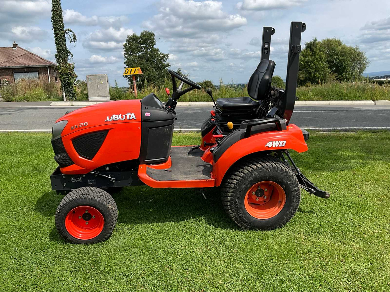 Kubota Bx261 - Tracteur communal: photos 2 Kubota Bx261 - Tracteur communal: photos 2