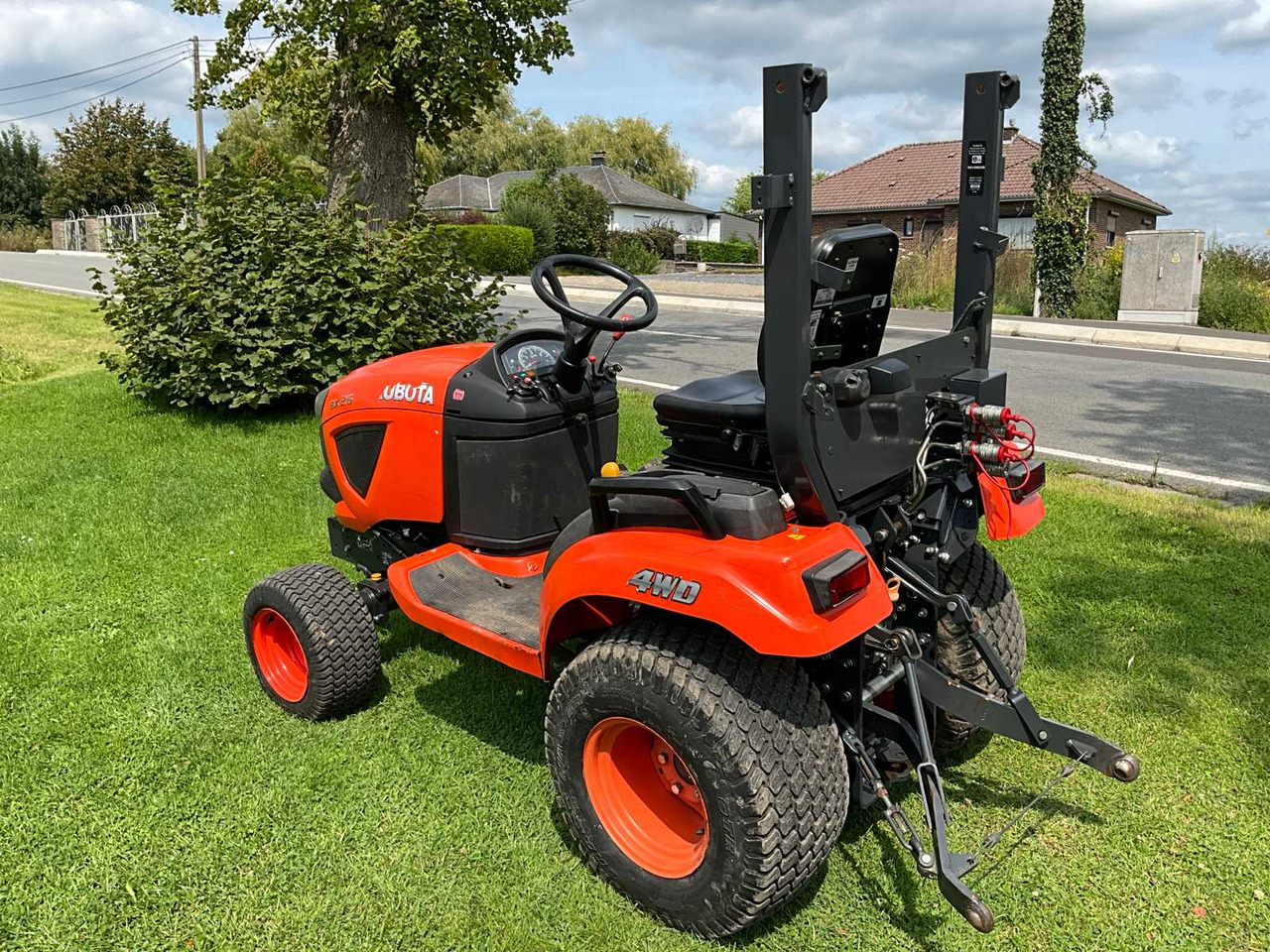 Kubota Bx261 - Tracteur communal: photos 3 Kubota Bx261 - Tracteur communal: photos 3