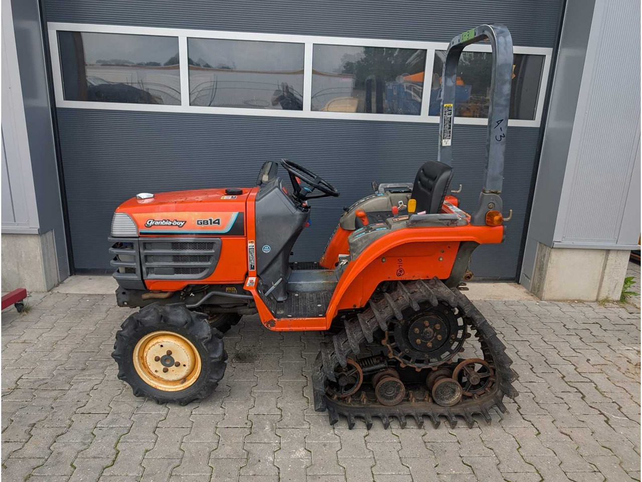Kubota GB14 - Tracteur communal: photos 3 Kubota GB14 - Tracteur communal: photos 3