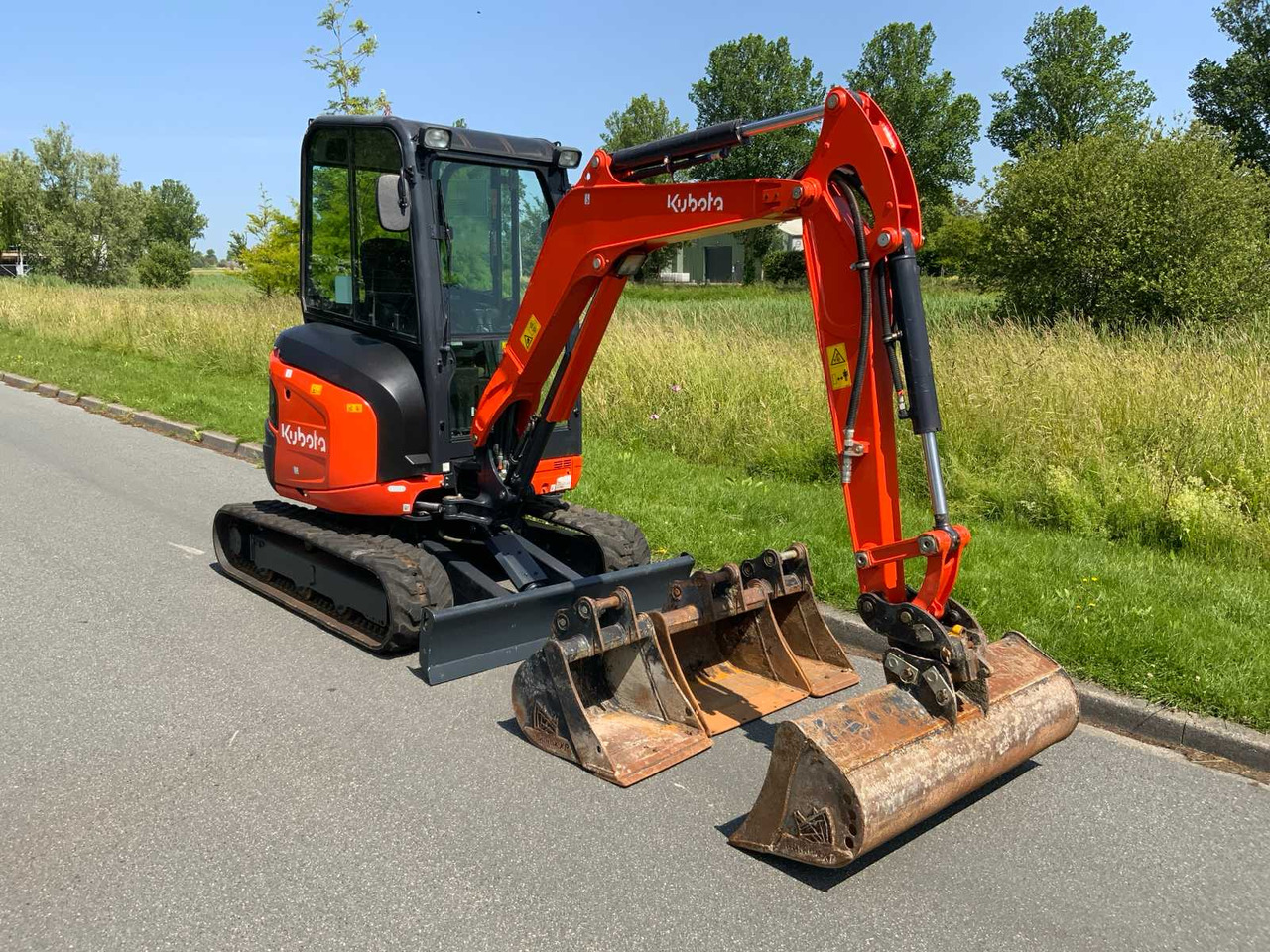 Kubota U27-4 - Mini pelle: photos 3 Kubota U27-4 - Mini pelle: photos 3