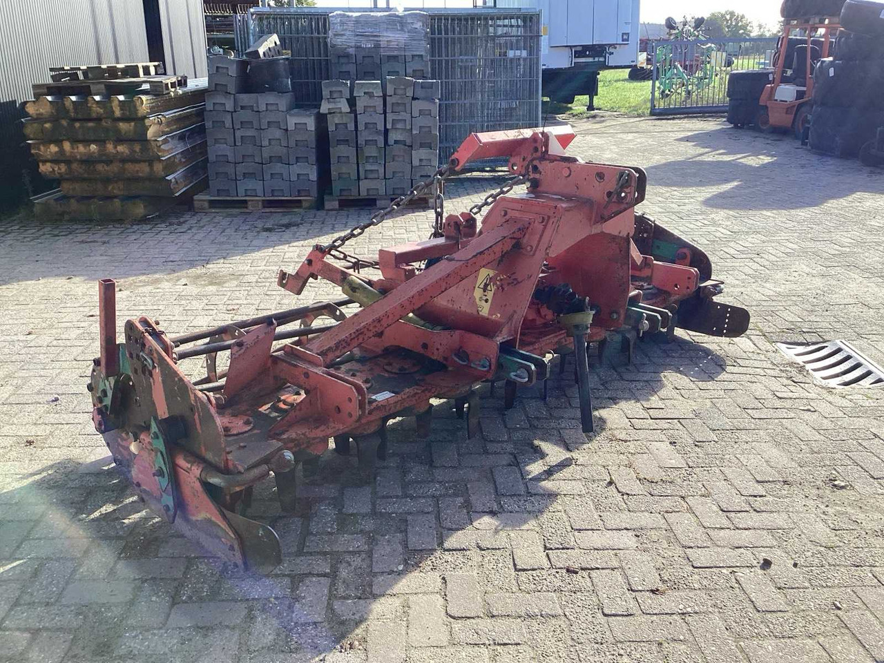 Kverneland NG14/1300 - Herse rotative: photos 1 Kverneland NG14/1300 - Herse rotative: photos 1