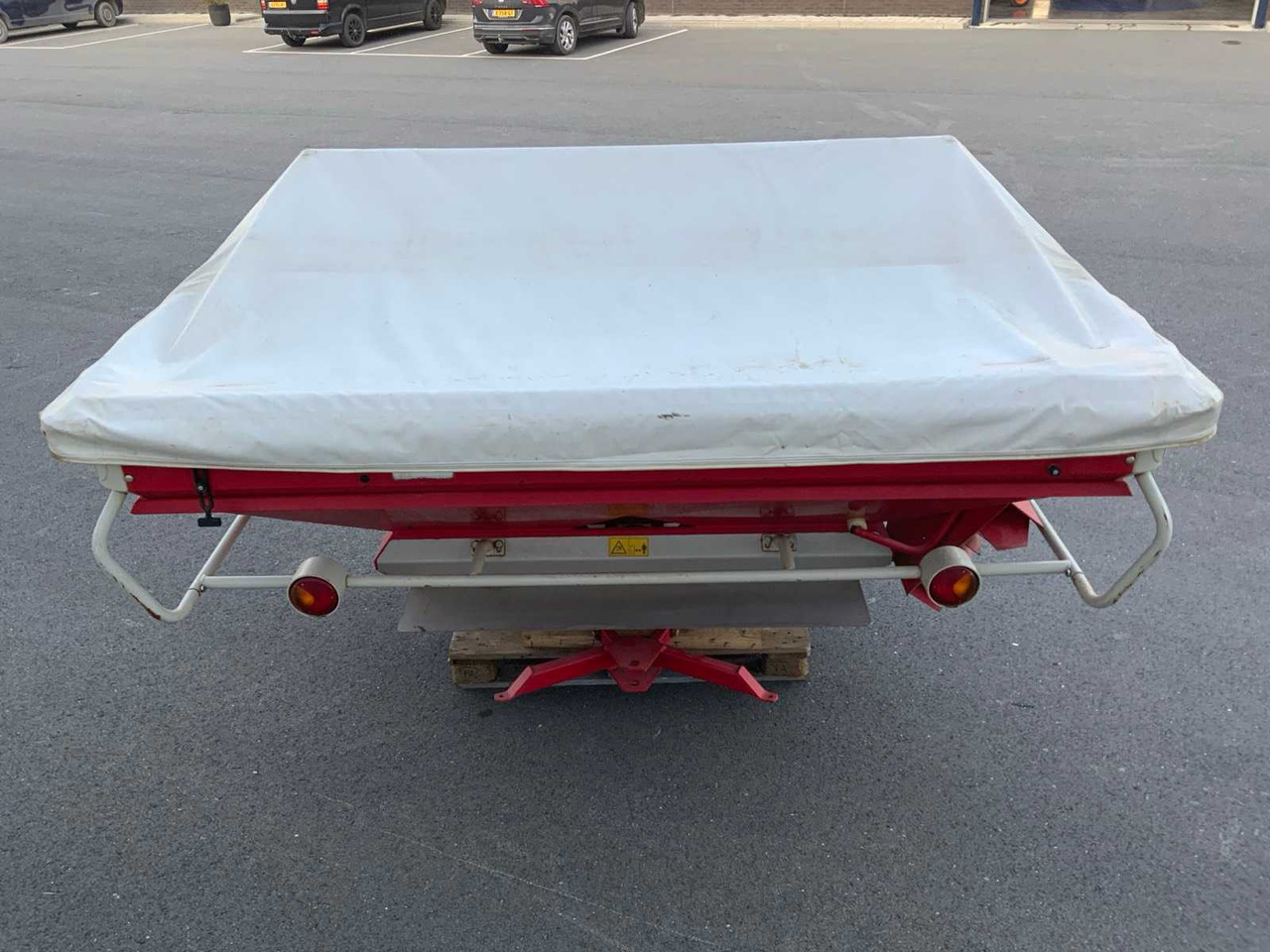 Lely SX 3000 - Distributeur d'engrais: photos 5 Lely SX 3000 - Distributeur d'engrais: photos 5