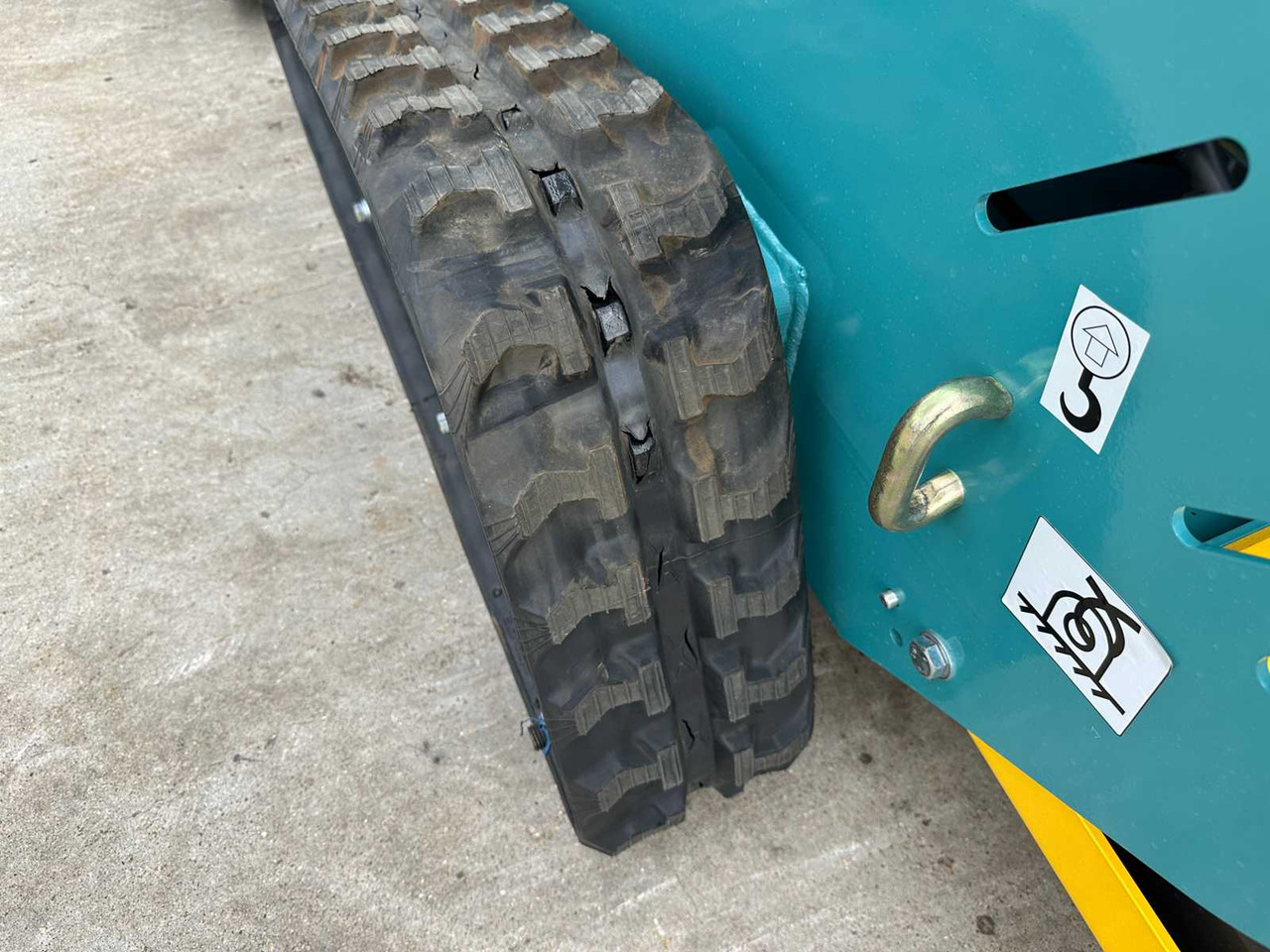 Chargeuse compacte sur chenilles MACHPRO - 2025 - MP-300 - TRACK LOADER: photos 13 Chargeuse compacte sur chenilles MACHPRO - 2025 - MP-300 - TRACK LOADER: photos 13