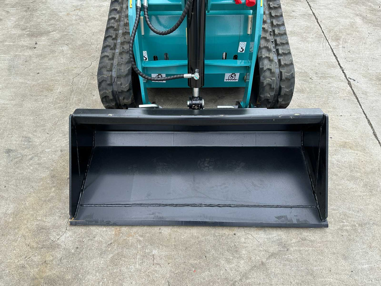 Chargeuse compacte sur chenilles MACHPRO - 2025 - MP-300 - TRACK LOADER: photos 8 Chargeuse compacte sur chenilles MACHPRO - 2025 - MP-300 - TRACK LOADER: photos 8