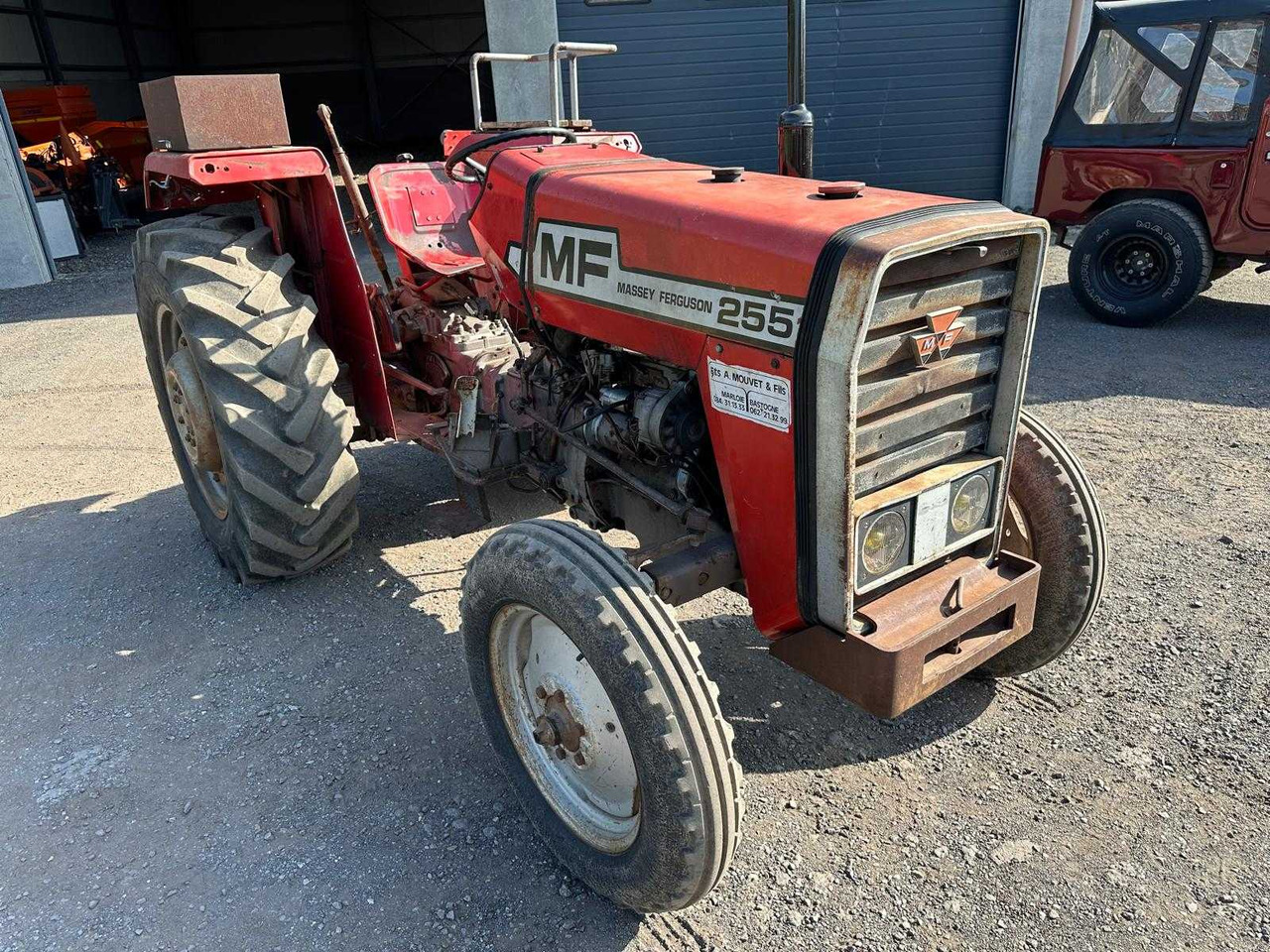 Massey Ferguson MF 255 - Tracteur agricole: photos 2 Massey Ferguson MF 255 - Tracteur agricole: photos 2