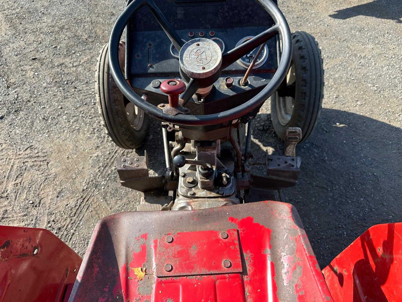 Massey Ferguson MF 255 - Tracteur agricole: photos 5 Massey Ferguson MF 255 - Tracteur agricole: photos 5