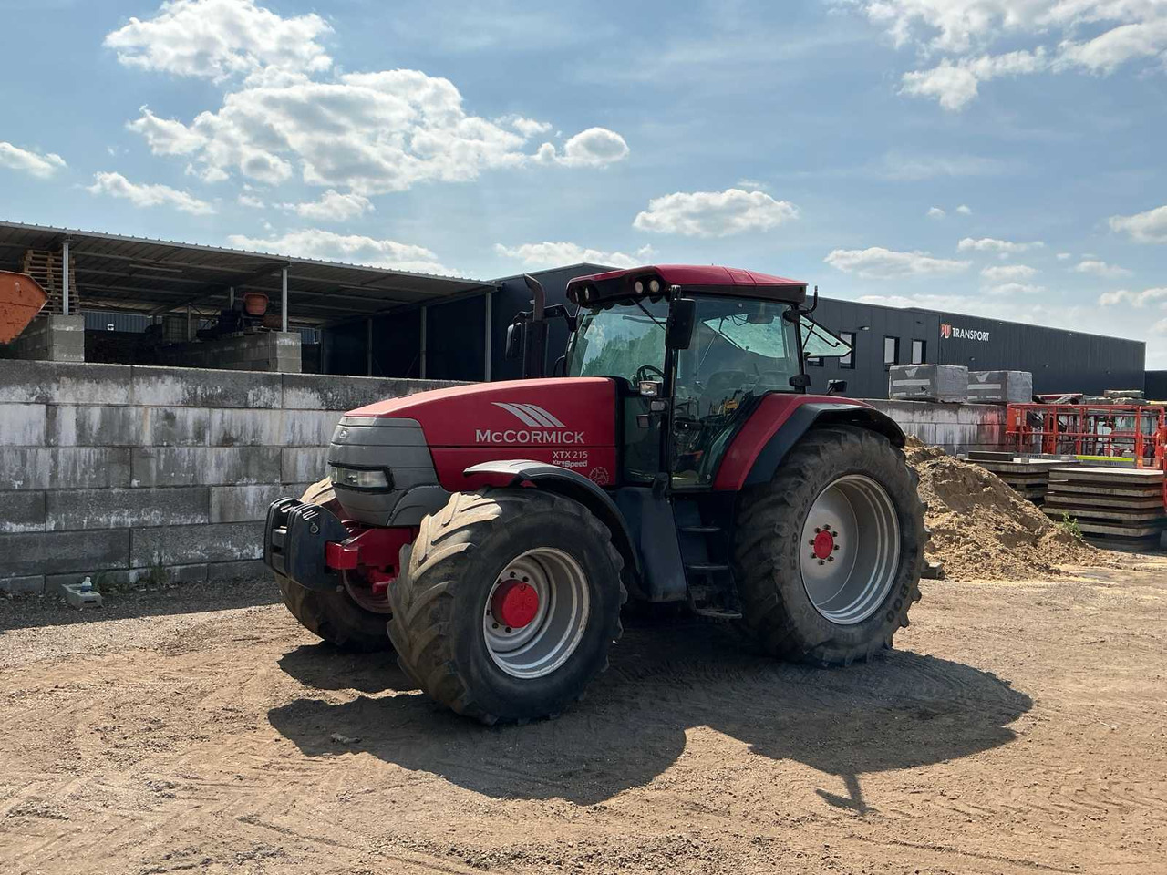 McCormick XTX215 - Tracteur agricole: photos 1 McCormick XTX215 - Tracteur agricole: photos 1