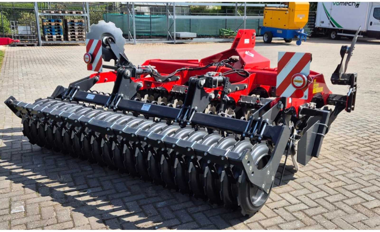 Metal-Fach U740/30 - Cover crop: photos 2 Metal-Fach U740/30 - Cover crop: photos 2