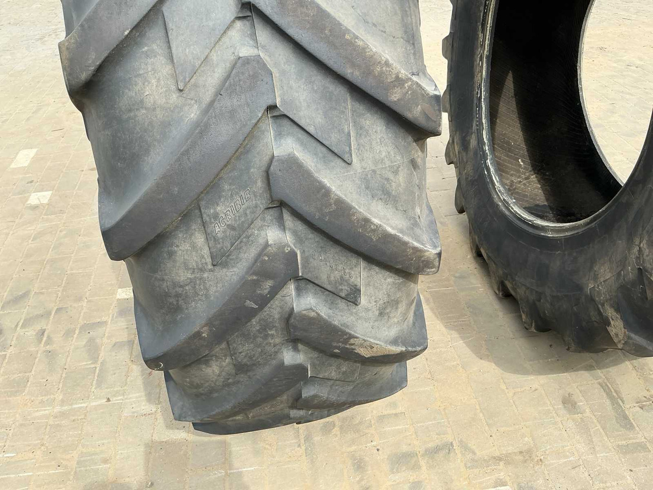 Michelin Agribib - Pneus et jantes pour Tracteur agricole: photos 5 Michelin Agribib - Pneus et jantes pour Tracteur agricole: photos 5